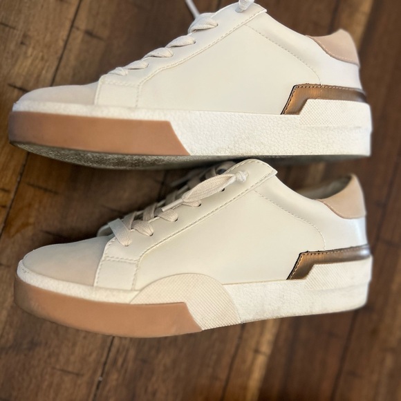 Dolce Vita sneakers size 7.5 - Picture 4 of 7